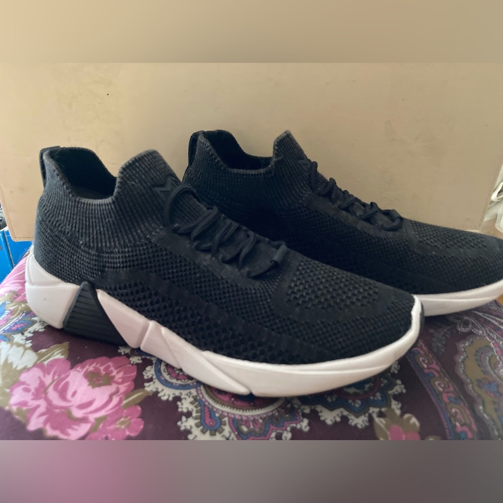 Mark Nason A-rider women’s stretch sneaker✨🖤